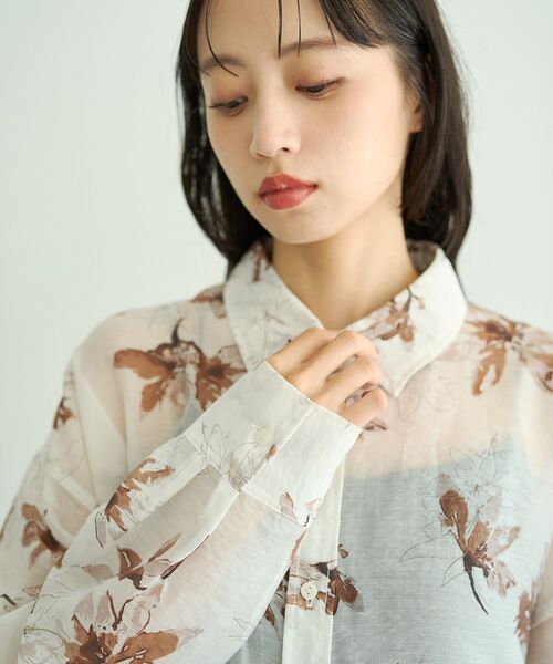 earth music&ecology(アースミュージックアンドエコロジー)の「花柄シアーシャツ(シャツ/ブラウス・レディース・ブラウン/ブラック・FREE)」の17枚目の写真