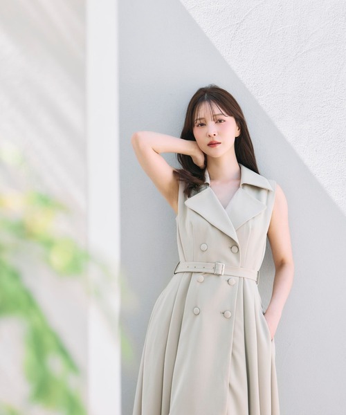 polaura(ポローラ)の「グレーストレンチドレスワンピース(ワンピース・レディース・グレー/ベージュ/オフホワイト/ブラウン・M/S)」の19枚目の写真
