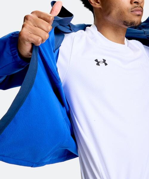 UNDER ARMOUR（アンダーアーマー）の「UAブラッシュドウーブン ジャケット（トレーニング/メンズ）（その他アウター・メンズ・ネイビー・2XL/XL/S/3XL/L/M）」の5枚目の写真