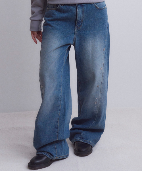 OAFISH(オアフィッシュ)の「スタッズポケットデニムパンツ、ブルー(デニムパンツ・レディース・その他・1/2)」の3枚目の写真