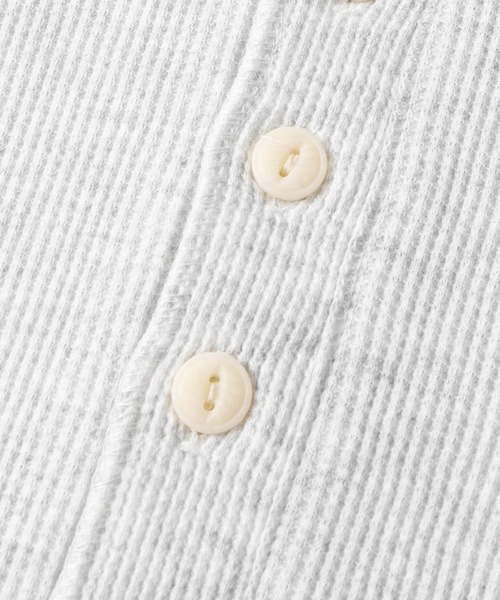 DISCUS(ディスカス)の「【15】〔DISCUS/ディスカス〕フェイクレイヤード ワッフル ロングスリーブヘンリーネックTシャツ クロップド丈 レディース(Tシャツ/カットソー・レディース・ブラック/オートミール/ワイン・LARGE/MEDIUM)」の14枚目の写真