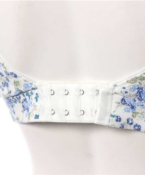 SweetMommy（スウィートマミー）の「日本製 小花柄ノンワイヤーブラジャー(授乳可能)（マタニティウェア/グッズ・レディース・レッド/ブルー/オレンジ/パープル/アクア/イエロー系その他/グレー系その他/ブルー系その他/ピンク/イエロー/ホワイト・L/M/LL/3L/X-LARGE/XX-LARGE）」の17枚目の写真