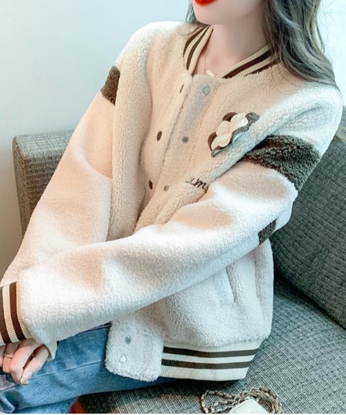 &soiree(アンドソワレ)の「フラワーワッペンボアスタジャン(スタジャン・レディース・アイボリー・X-LARGE/SMALL/MEDIUM/LARGE)」の5枚目の写真