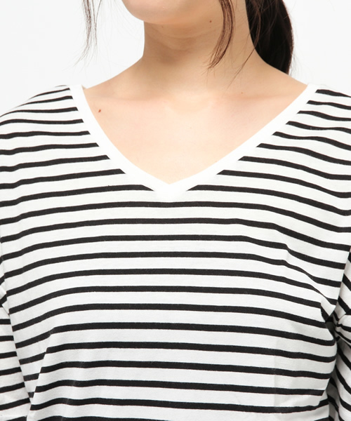 VENCEEXCHANGE(ヴァンスエクスチェンジ)の「ワイドフレアスリーブTシャツ (Tシャツ/カットソー・レディース・オフホワイト/ブラック/コーラル・MEDIUM)」の7枚目の写真