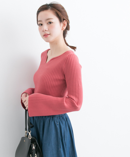 URBAN RESEARCH(アーバンリサーチ)の「 UR リブハートネックニット(ニット/セーター・レディース・オフホワイト/グレー/ピンク・FREE)」の3枚目の写真