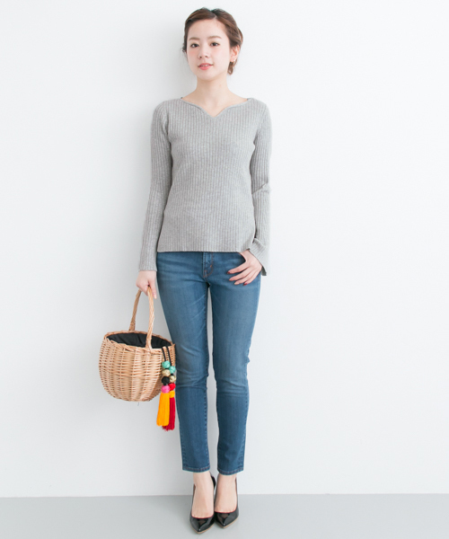 URBAN RESEARCH(アーバンリサーチ)の「 UR リブハートネックニット(ニット/セーター・レディース・オフホワイト/グレー/ピンク・FREE)」の9枚目の写真