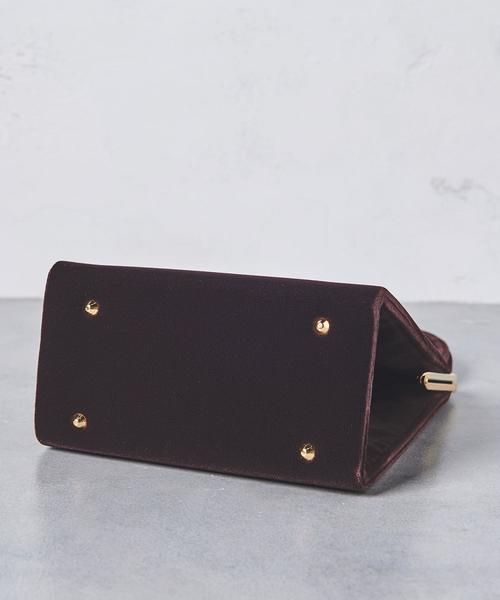 UNITED ARROWS（ユナイテッドアローズ）の「UPFM ベルベット クラスプ ハンドバッグ ◆（ハンドバッグ・レディース・ダークブラウン/ダークグリーン・FREE）」の7枚目の写真