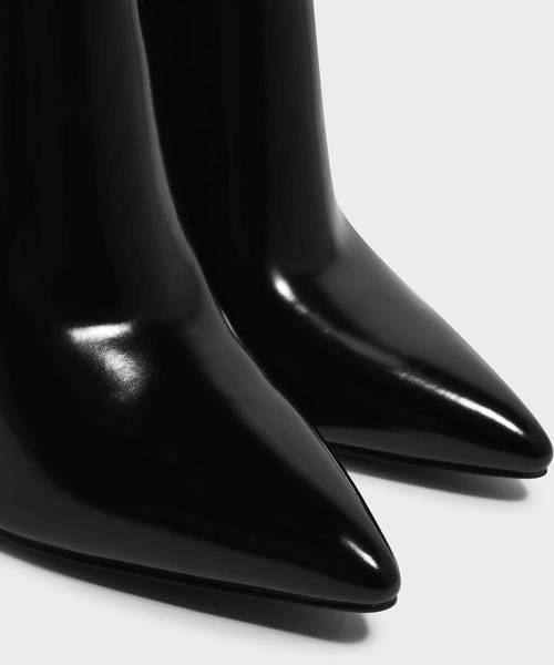CHARLES & KEITH(チャールズ & キース)の「スランテッドブロックヒールブーツ / SLANTED BLOCK HEEL BOOTS(ブーツ・レディース・ライトグレー/ブラック/バーガンディー・23cm/23.5cm/24.5cm/25cm/25.5cm/22.5cm)」の18枚目の写真