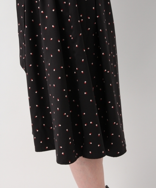 GLOBAL WORK（グローバルワーク）の「ベルトツキスキッパーワンピース/805937（ワンピース・レディース・ネイビー/ベージュ/ブラック・MEDIUM/LARGE）」の13枚目の写真