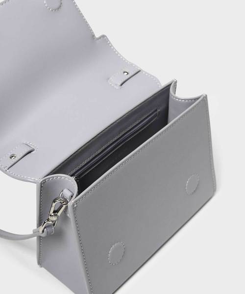 CHARLES & KEITH（チャールズ & キース）の「ボウディテールハンドバッグ / Bow Detail Handbag（ハンドバッグ・レディース・マスタード/ダークグリーン/プラム・S）」の7枚目の写真
