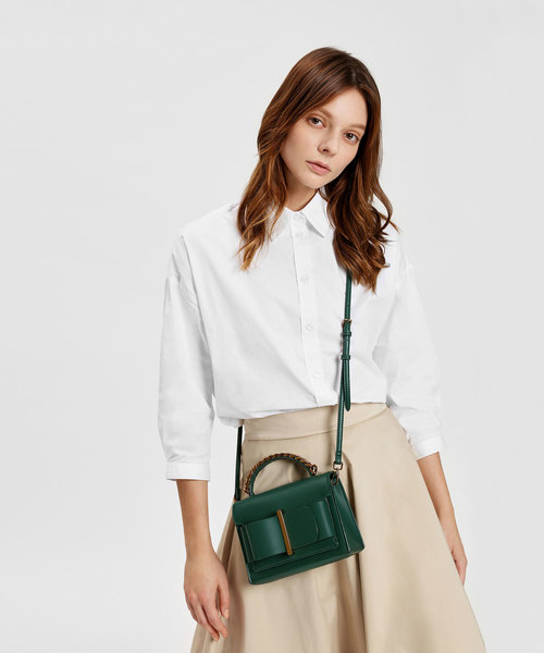 CHARLES & KEITH（チャールズ & キース）の「ボウディテールハンドバッグ / Bow Detail Handbag（ハンドバッグ・レディース・マスタード/ダークグリーン/プラム・S）」の13枚目の写真