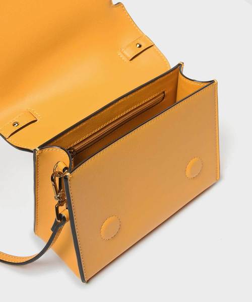 CHARLES & KEITH（チャールズ & キース）の「ボウディテールハンドバッグ / Bow Detail Handbag（ハンドバッグ・レディース・マスタード/ダークグリーン/プラム・S）」の22枚目の写真