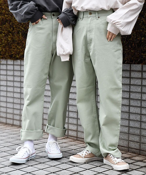 PairPair(ペアペア)の「ハイウエストストレートデニム(デニムパンツ・レディース・サックスブルー/インディゴブルー/オフホワイト/ブルー系その他/ブラック/ダークインディゴブルー/ライトグリーン/モカ/ミント/ラベンダー/グリーン系その他/ブラック系その他・MEDIUM/LARGE/SMALL)」の6枚目の写真