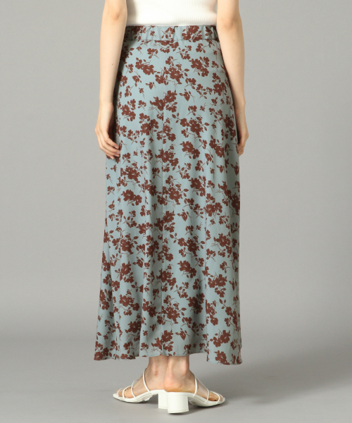 LOWRYS FARM(ローリーズファーム)の「フラワーボタンAラインスカート 844199(スカート・レディース・ブラック/オフホワイト/ミント・FREE)」の8枚目の写真