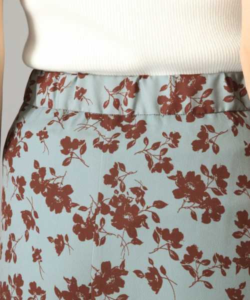 LOWRYS FARM(ローリーズファーム)の「フラワーボタンAラインスカート 844199(スカート・レディース・ブラック/オフホワイト/ミント・FREE)」の12枚目の写真