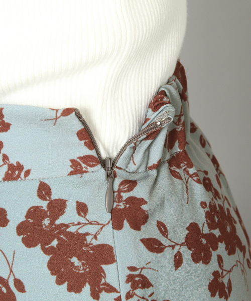 LOWRYS FARM(ローリーズファーム)の「フラワーボタンAラインスカート 844199(スカート・レディース・ブラック/オフホワイト/ミント・FREE)」の17枚目の写真