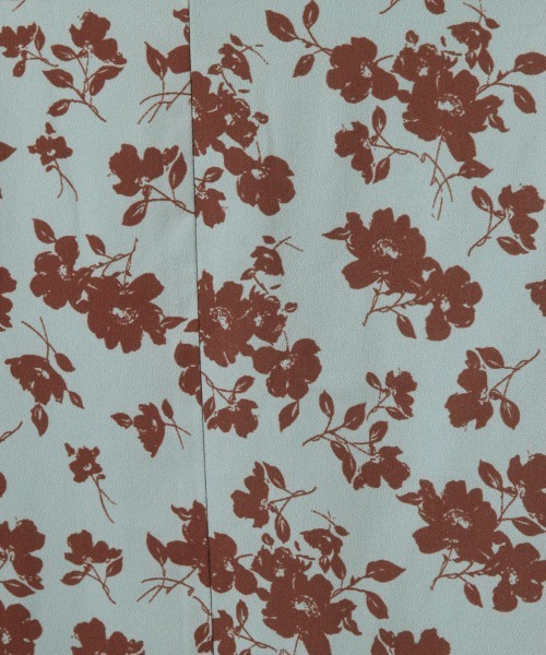 LOWRYS FARM(ローリーズファーム)の「フラワーボタンAラインスカート 844199(スカート・レディース・ブラック/オフホワイト/ミント・FREE)」の7枚目の写真