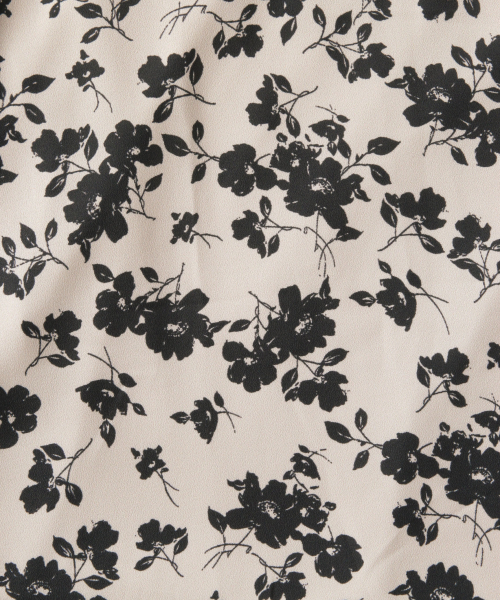 LOWRYS FARM(ローリーズファーム)の「フラワーボタンAラインスカート 844199(スカート・レディース・ブラック/オフホワイト/ミント・FREE)」の9枚目の写真