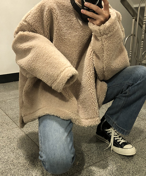 MASONPRINCE(メイソンプリンス)の「【MASONPRINCE】スーパービッグシルエット ボア サイドスリット スウェット(スウェット・メンズ・ブラック/ベージュ/ブルー・S/M/L)」の1枚目の写真