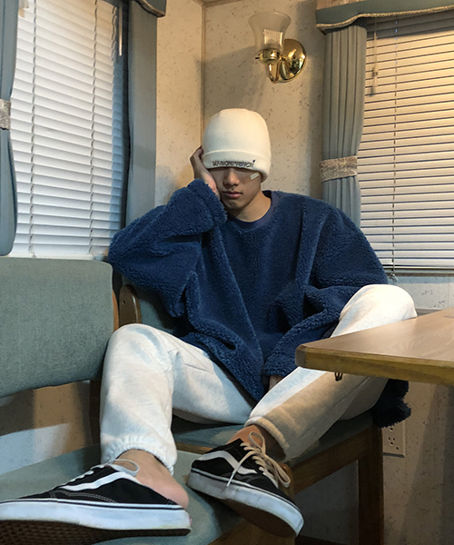 MASONPRINCE(メイソンプリンス)の「【MASONPRINCE】スーパービッグシルエット ボア サイドスリット スウェット(スウェット・メンズ・ブラック/ベージュ/ブルー・S/M/L)」の9枚目の写真