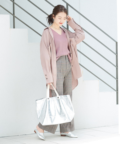 DouDou（ドゥドゥ）の「バックロングシャツ（シャツ/ブラウス・レディース・ベージュ/ブルー/ピンクベージュ・FREE）」の6枚目の写真