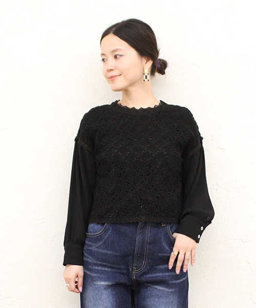 mystic（ミスティック）の「レースプリーツ袖ブラウス（シャツ/ブラウス・レディース・オフホワイト/ブラック/ネイビー・FREE）」の2枚目の写真