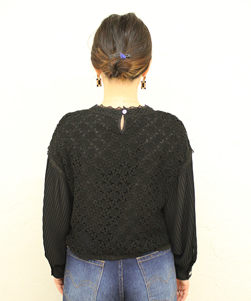 mystic（ミスティック）の「レースプリーツ袖ブラウス（シャツ/ブラウス・レディース・オフホワイト/ブラック/ネイビー・FREE）」の7枚目の写真