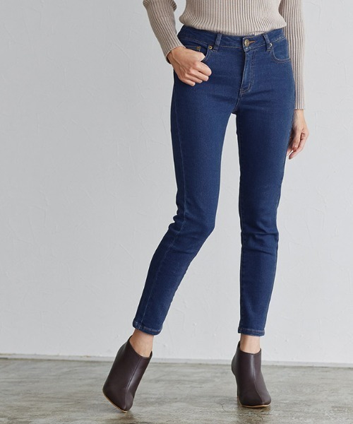 Pierrot（ピエロ）の「[裏起毛]アンクル丈スキニーデニム（デニムパンツ・レディース・ブラック/ネイビー/インディゴブルー/ブルー/ブラック系その他/ブルー系その他/ブルー系その他2/ブルー系その他4/ブルー系その他3・SMALL/MEDIUM/LARGE/X-LARGE/XX-LARGE/X-SMALL/XXX-LARGE/XXXX-LARGE）」の21枚目の写真