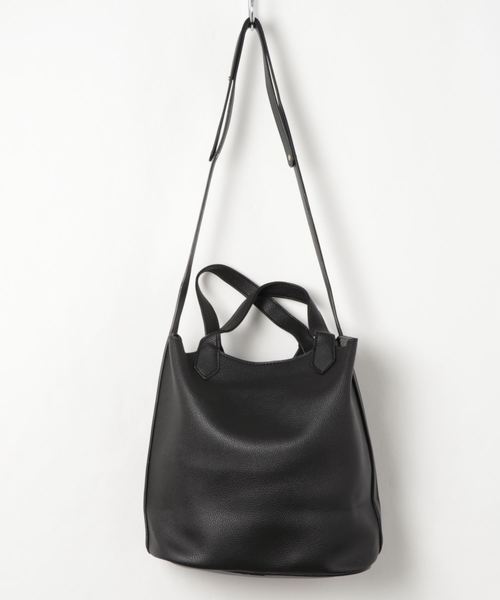 SESTO(セスト)の「レザー調ショルダートートバッグ(トートバッグ・レディース・ベージュ/ブラック/キャメル・ONE SIZE)」の4枚目の写真