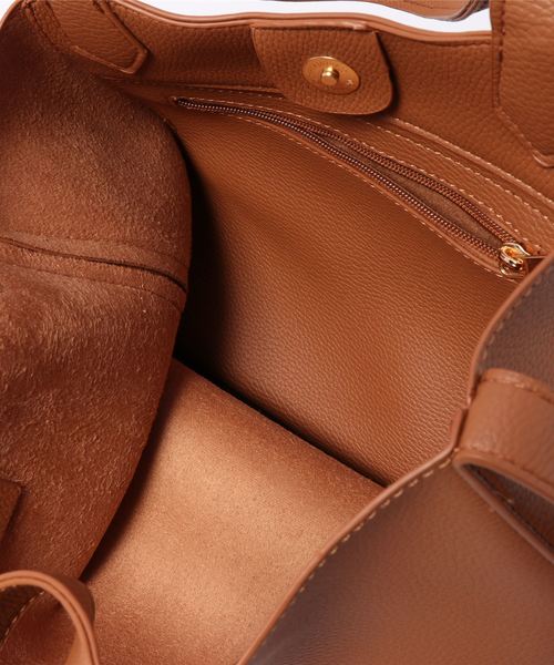 SESTO(セスト)の「レザー調ショルダートートバッグ(トートバッグ・レディース・ベージュ/ブラック/キャメル・ONE SIZE)」の7枚目の写真