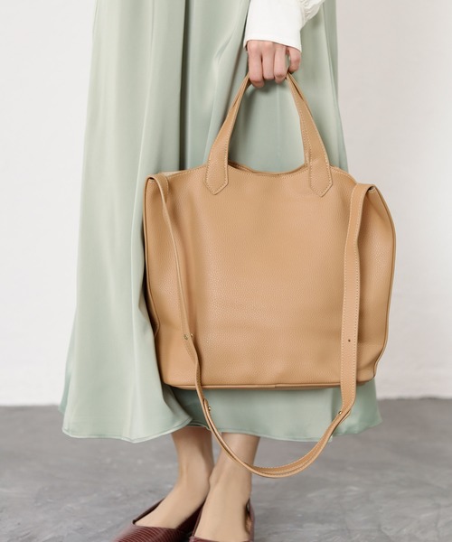 SESTO(セスト)の「レザー調ショルダートートバッグ(トートバッグ・レディース・ベージュ/ブラック/キャメル・ONE SIZE)」の18枚目の写真