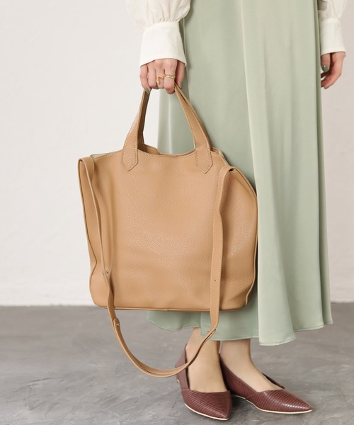 SESTO(セスト)の「レザー調ショルダートートバッグ(トートバッグ・レディース・ベージュ/ブラック/キャメル・ONE SIZE)」の19枚目の写真