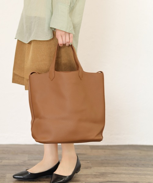 SESTO(セスト)の「レザー調ショルダートートバッグ(トートバッグ・レディース・ベージュ/ブラック/キャメル・ONE SIZE)」の15枚目の写真