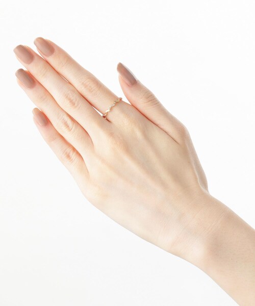 COCOSHNIK（ココシュニック）の「K10ダイヤモンド ウェーブ連続 リング（リング・レディース・アイボリー系・12号/14号/10号）」の7枚目の写真