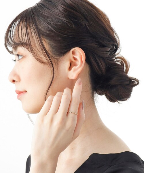 COCOSHNIK（ココシュニック）の「K10ダイヤモンド ウェーブ連続 リング（リング・レディース・アイボリー系・12号/14号/10号）」の2枚目の写真