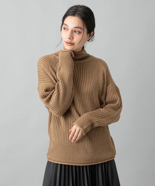 prose verse(プロズヴェール)の「《WEB限定》タートルネックニット ショートニット ロールネックニット チャンキーニット(ニット/セーター・レディース・ブラック/ブラウン/オフホワイト/キャメル・フリ-)」の2枚目の写真