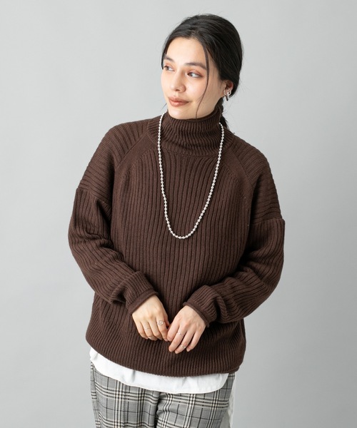 prose verse(プロズヴェール)の「《WEB限定》タートルネックニット ショートニット ロールネックニット チャンキーニット(ニット/セーター・レディース・ブラック/ブラウン/オフホワイト/キャメル・フリ-)」の5枚目の写真