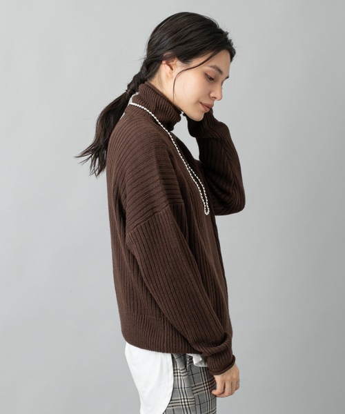 prose verse(プロズヴェール)の「《WEB限定》タートルネックニット ショートニット ロールネックニット チャンキーニット(ニット/セーター・レディース・ブラック/ブラウン/オフホワイト/キャメル・フリ-)」の6枚目の写真