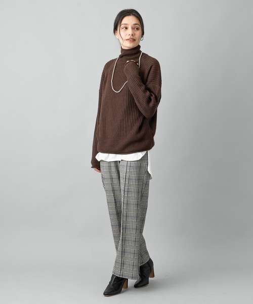 prose verse(プロズヴェール)の「《WEB限定》タートルネックニット ショートニット ロールネックニット チャンキーニット(ニット/セーター・レディース・ブラック/ブラウン/オフホワイト/キャメル・フリ-)」の13枚目の写真
