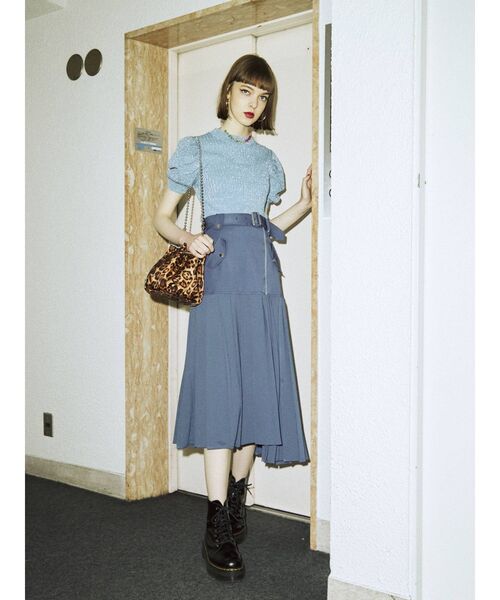 jouetie（ジュエティ）の「パワーショルダーハイネックニット（ニット/セーター・レディース・ブラック/パープル/その他1/ブルー/その他2・MEDIUM）」の17枚目の写真