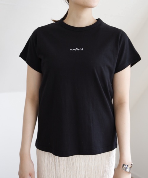 UNFIELD（アンフィールド）の「【UNFIELD unfieldロゴTシャツ】（Tシャツ/カットソー・レディース・ホワイト/ブラック・FREE）」の2枚目の写真