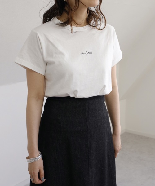 UNFIELD（アンフィールド）の「【UNFIELD unfieldロゴTシャツ】（Tシャツ/カットソー・レディース・ホワイト/ブラック・FREE）」の4枚目の写真