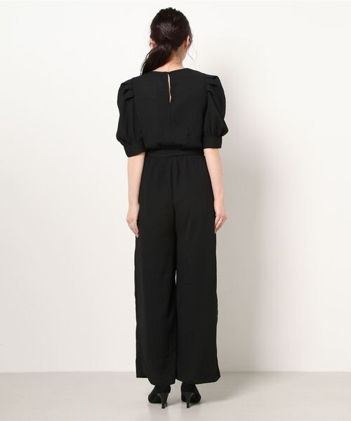 Alluge(アルージュ)の「パワーショルダーオールインワン(つなぎ/オールインワン・レディース・ブラック/オリーブ・FREE)」の3枚目の写真