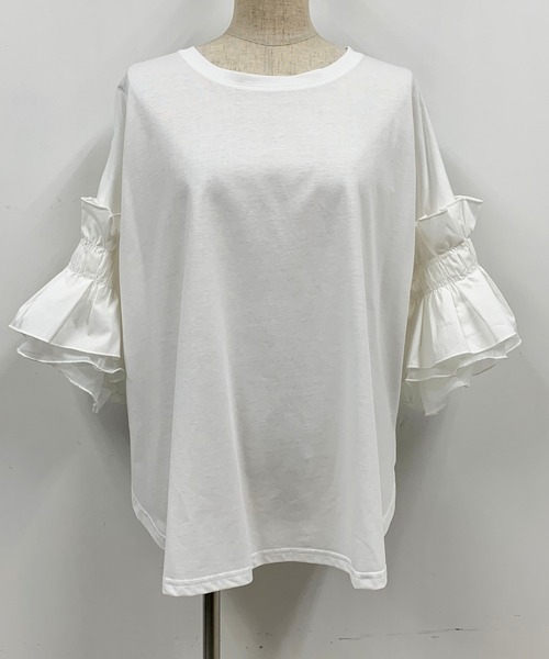 LUGIVA（ルギヴァ）の「ボリュームタック袖Tシャツ（Tシャツ/カットソー・レディース・オフホワイト/ブラック/チャコールグレー・M）」の8枚目の写真