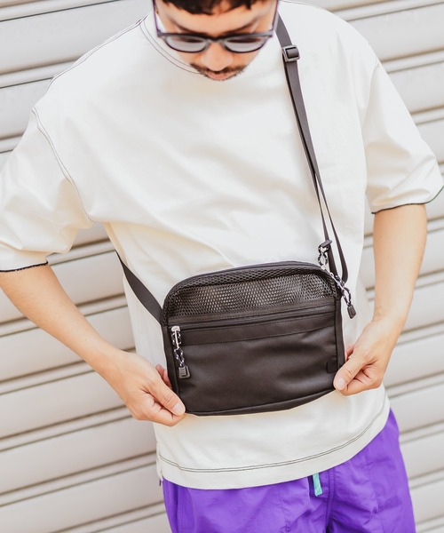 CIAOPANIC TYPY（チャオパニックティピー）の「メッシュサコッシュ（ショルダーバッグ・メンズ・ブラック/ブラウン/ライム/イエロー・ONE SIZE）」の2枚目の写真