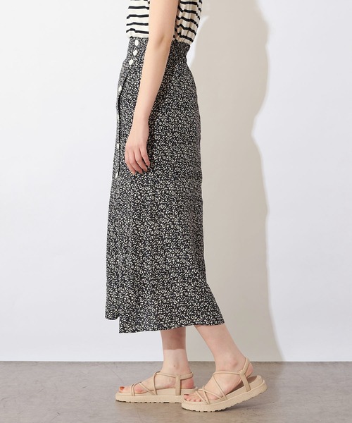 natural couture（ナチュラルクチュール）の「レトロ小花柄スリットスカート（スカート・レディース・ブラック/ピンク/グリーン・FREE）」の10枚目の写真