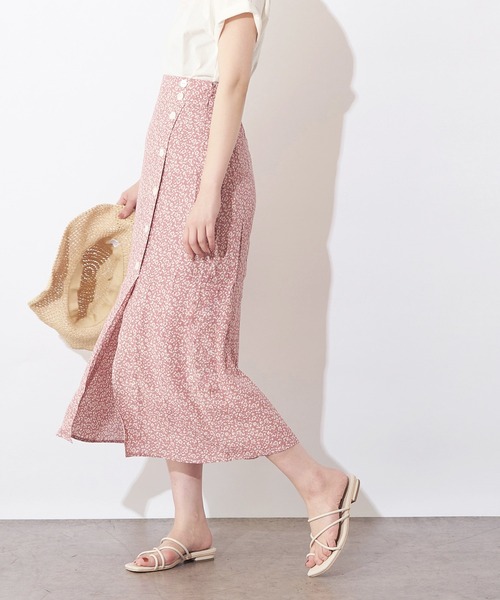 natural couture（ナチュラルクチュール）の「レトロ小花柄スリットスカート（スカート・レディース・ブラック/ピンク/グリーン・FREE）」の5枚目の写真