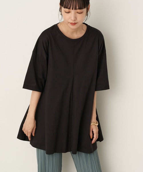 earth music&ecology（アースミュージックアンドエコロジー）の「吸水速乾センター切り替えBIGチュニック ＊（Tシャツ/カットソー・レディース・ブラック/ネイビー/オフホワイト/ボルドー/ブルーグリーン/グレイッシュベージュ・FREE）」の2枚目の写真