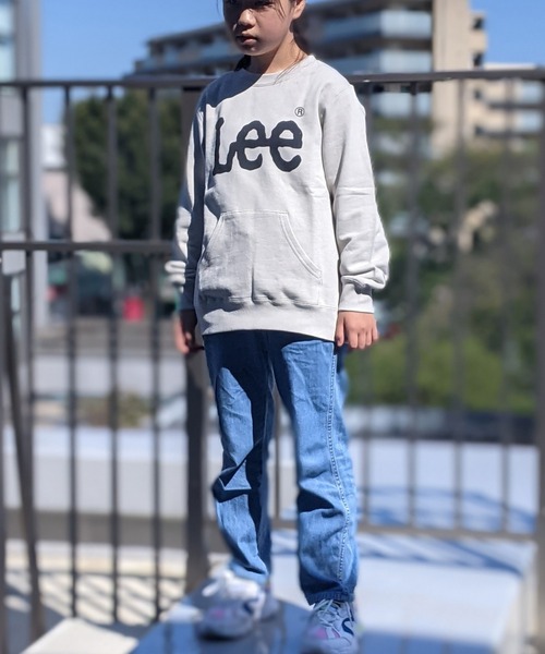 Lee（リー）の「Lee/リー キッズ　裏毛 ロゴプリント入り クルースウェット（パーカー・キッズ・グレー/パープル/ホワイト・130/140/150）」の15枚目の写真