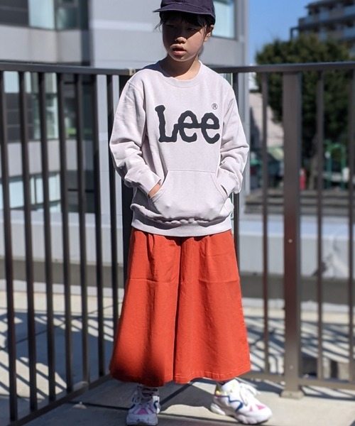 Lee（リー）の「Lee/リー キッズ　裏毛 ロゴプリント入り クルースウェット（パーカー・キッズ・グレー/パープル/ホワイト・130/140/150）」の18枚目の写真